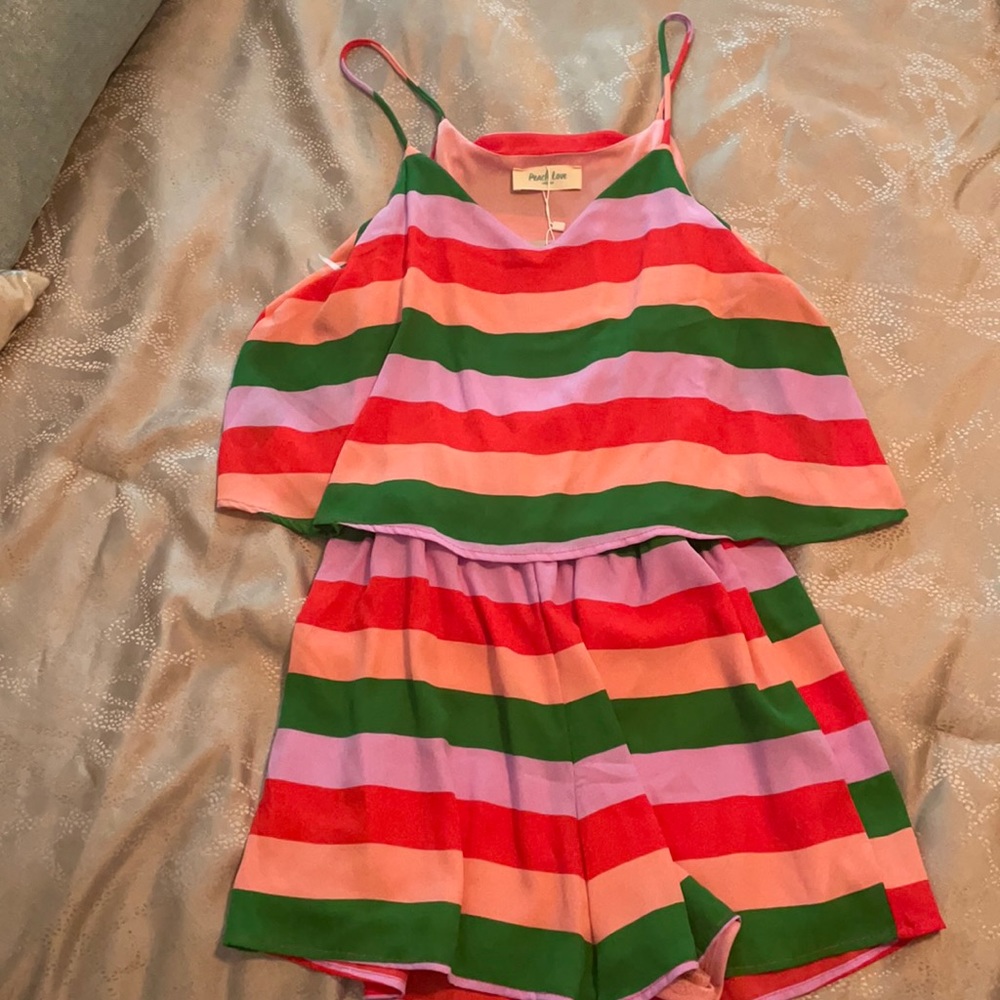 Peach Love Multicolor Romper; Size Medium